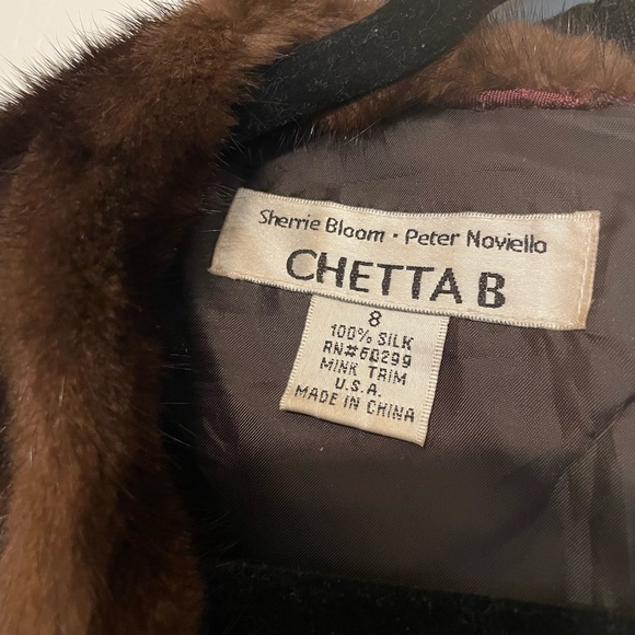 Classy brown fur trimmed dress - Picture 2 of 2